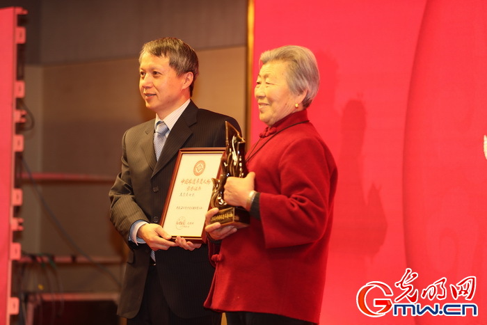 2018“中国非遗年度人物”揭晓 2018中国非遗年度人物揭晓 冯骥才连丽如等10人入选