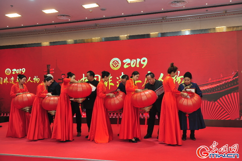 2019“中国非遗年度人物”点亮非遗传承之灯