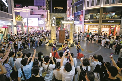 50多家老字号北京路斗“潮”