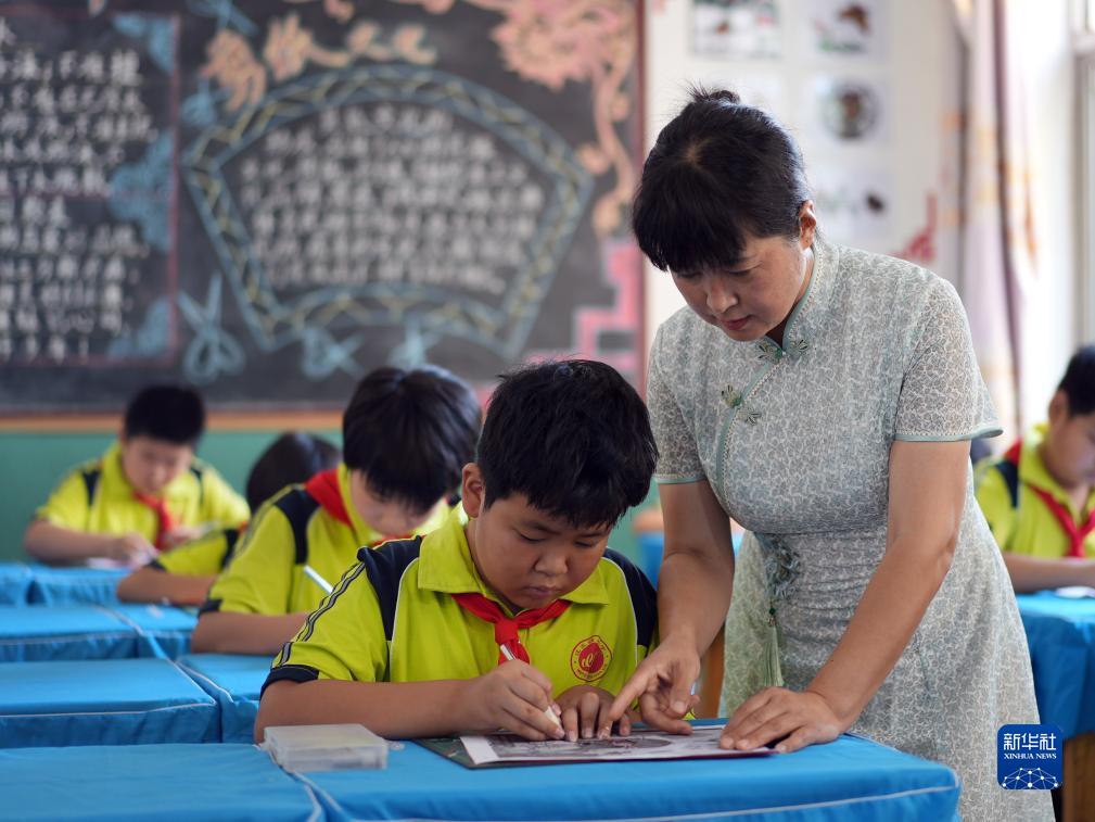 河北沧县：学非遗 度暑假