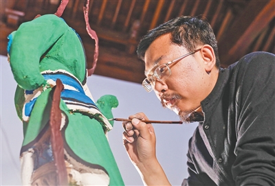 精研技艺 让千年壁画“会呼吸”