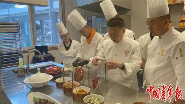 非遗美食高手 为啥去大学“回炉”