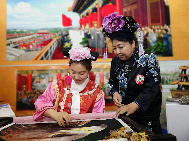 一针一线绣出精美万般 一针一线绣出精美万般