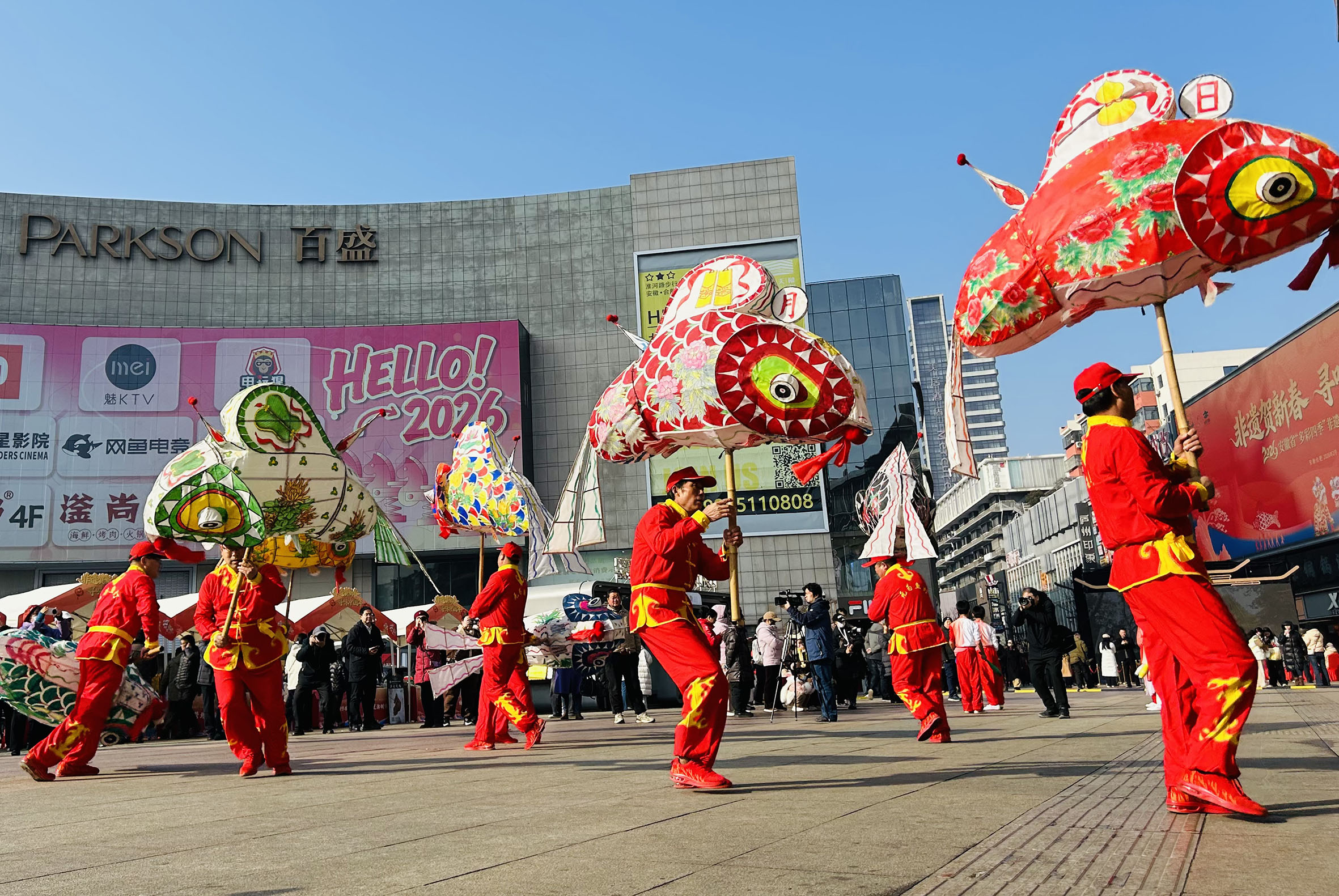 “老任们”的春节非遗赶场记 “老任们”的春节非遗赶场记