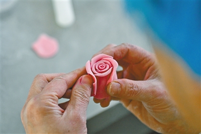 一捏一塑总关情