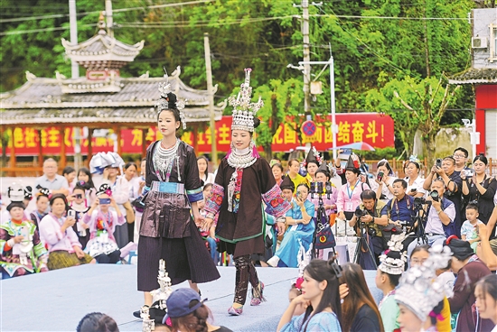 非遗T台秀