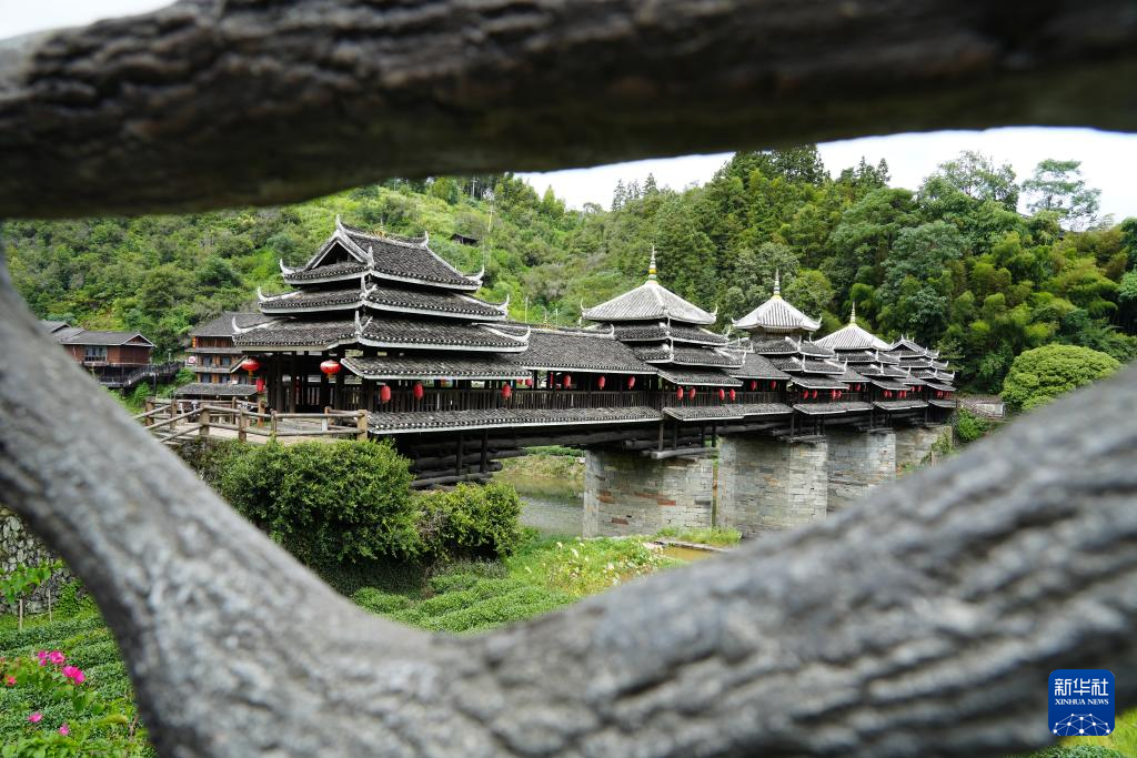广西三江:风雨桥上遇非遗