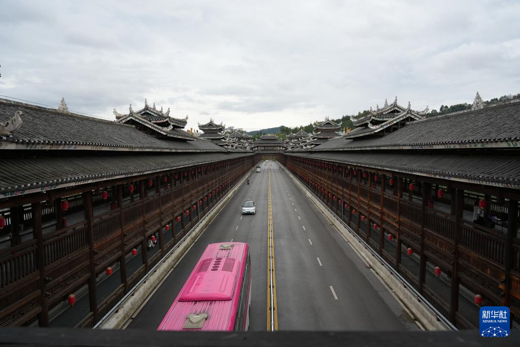 广西三江:风雨桥上遇非遗