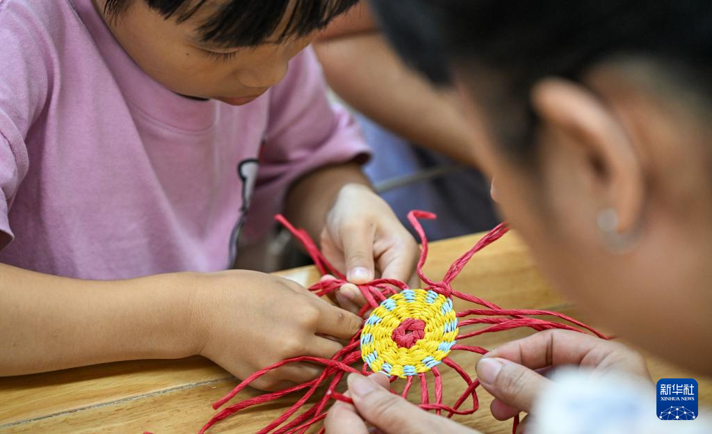 海口:在非遗学堂感受文化魅力