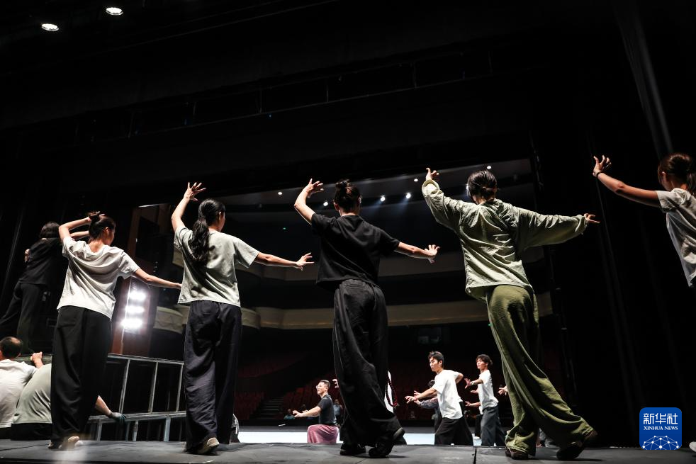 又有新声说婺州