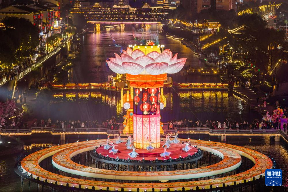 张灯结彩迎新春