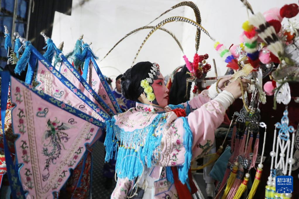 河南温县:送戏下乡 文化惠民