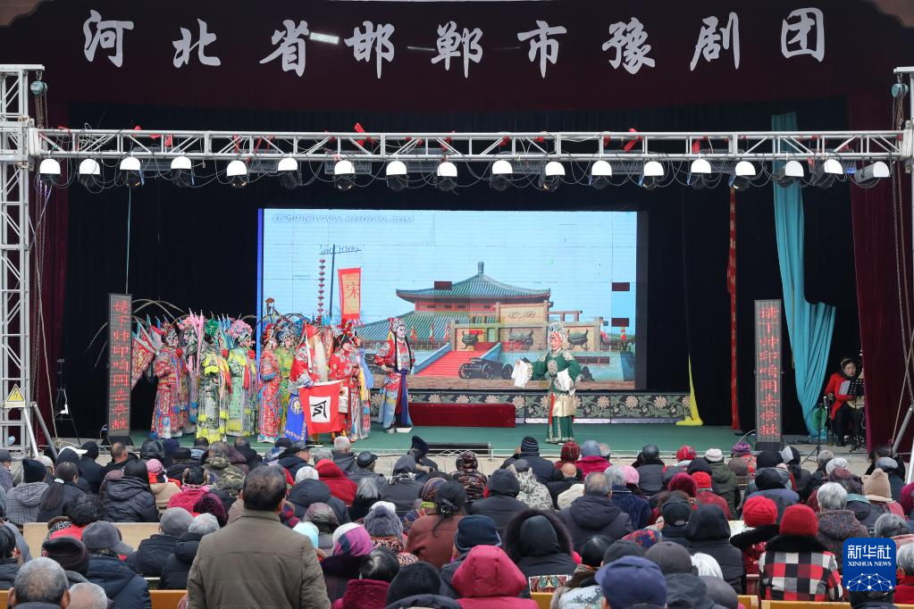 河南温县:送戏下乡 文化惠民